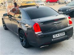 کرایسلەر 300